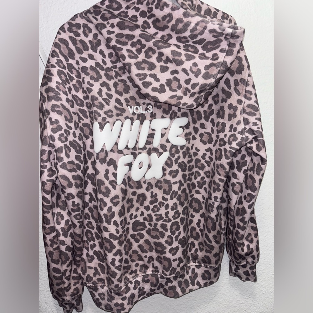 White fox vol 3